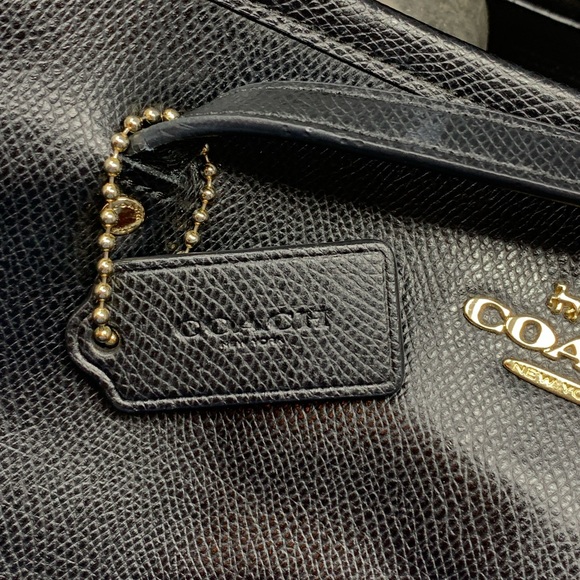 Coach Black Leather Tote Bag with Clip-Closure - Picture 3 of 9